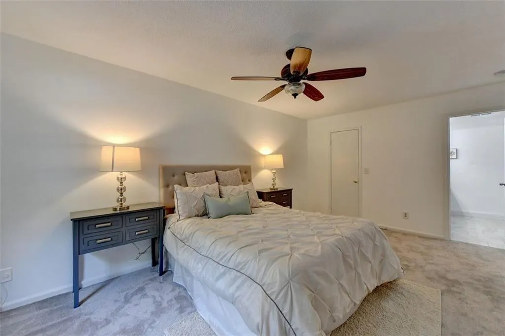 6851 Roswell Road Unit H29, Sandy Springs, Georgia 30328, 2 Bedrooms Bedrooms, ,2 BathroomsBathrooms,Residential,Sold,6851 Roswell Road Unit H29,7253614