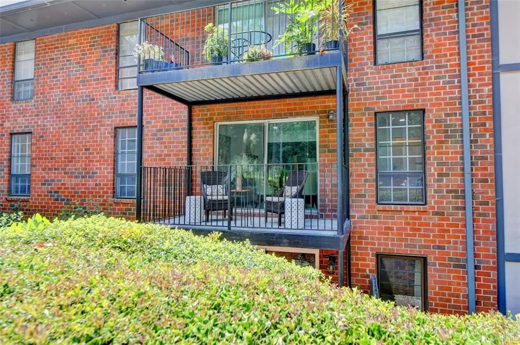 6851 Roswell Road Unit H29, Sandy Springs, Georgia 30328, 2 Bedrooms Bedrooms, ,2 BathroomsBathrooms,Residential,Sold,6851 Roswell Road Unit H29,7253614