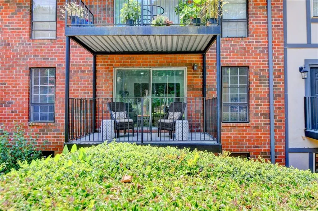 6851 Roswell Road Unit H29, Sandy Springs, Georgia 30328, 2 Bedrooms Bedrooms, ,2 BathroomsBathrooms,Residential,Sold,6851 Roswell Road Unit H29,7253614