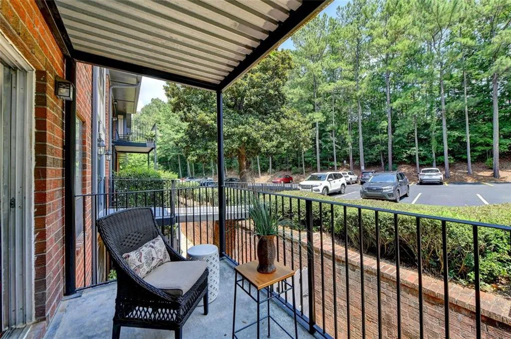 6851 Roswell Road Unit H29, Sandy Springs, Georgia 30328, 2 Bedrooms Bedrooms, ,2 BathroomsBathrooms,Residential,Sold,6851 Roswell Road Unit H29,7253614