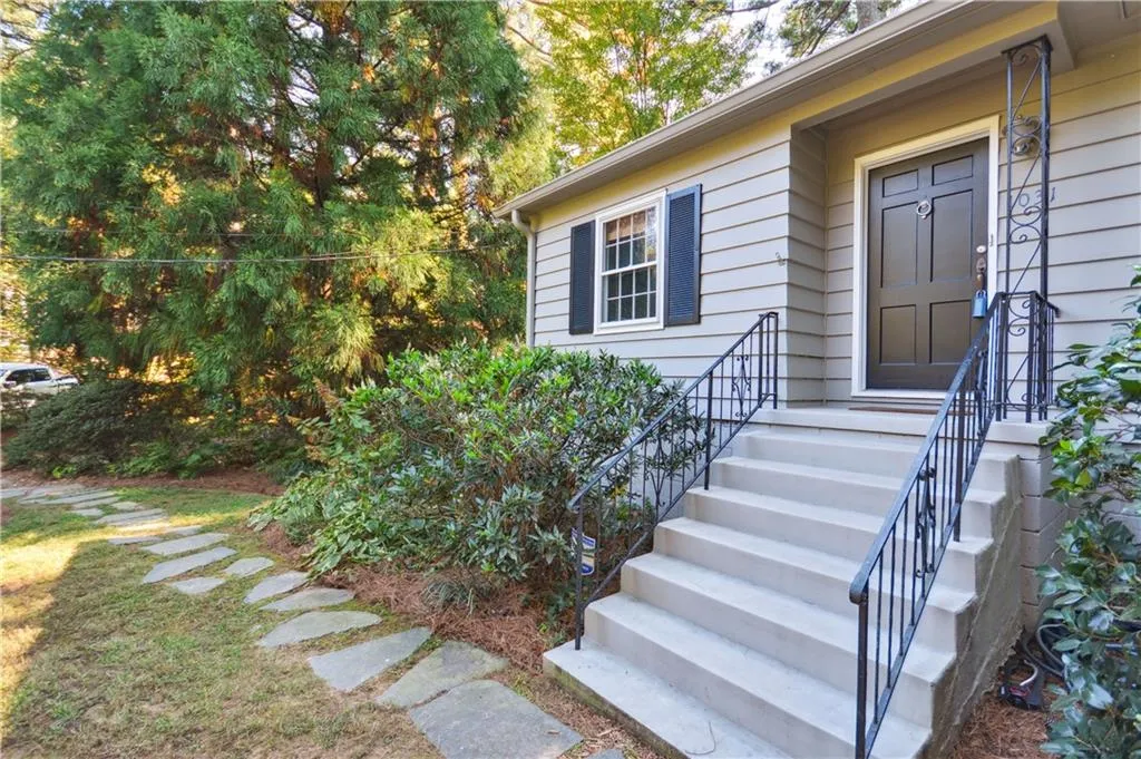 1031 Lindridge Drive Ne, Atlanta, Georgia 30324, 3 Bedrooms Bedrooms, ,2 BathroomsBathrooms,Residential,Sold,1031 Lindridge Drive Ne,7533413