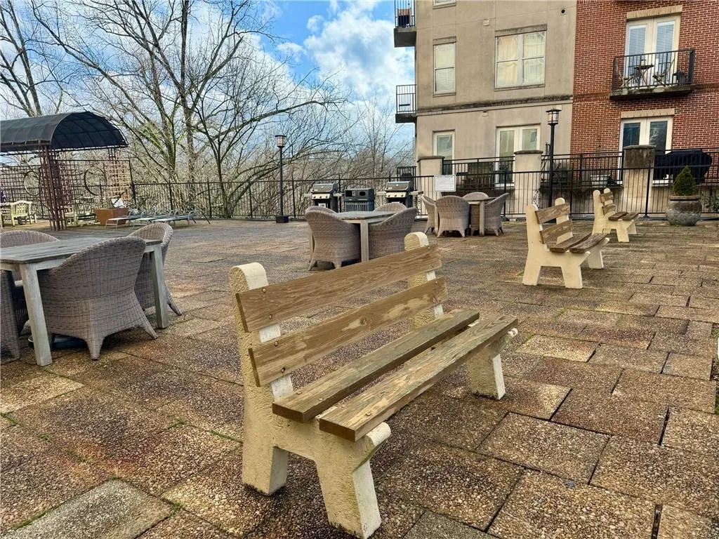 2285 Peachtree Road Ne Unit 1101, Atlanta, Georgia 30309, 1 Bedroom Bedrooms, 0 ,1 BathroomBathrooms,Residential,For Sale,2285 Peachtree Road Ne Unit 1101,7715190