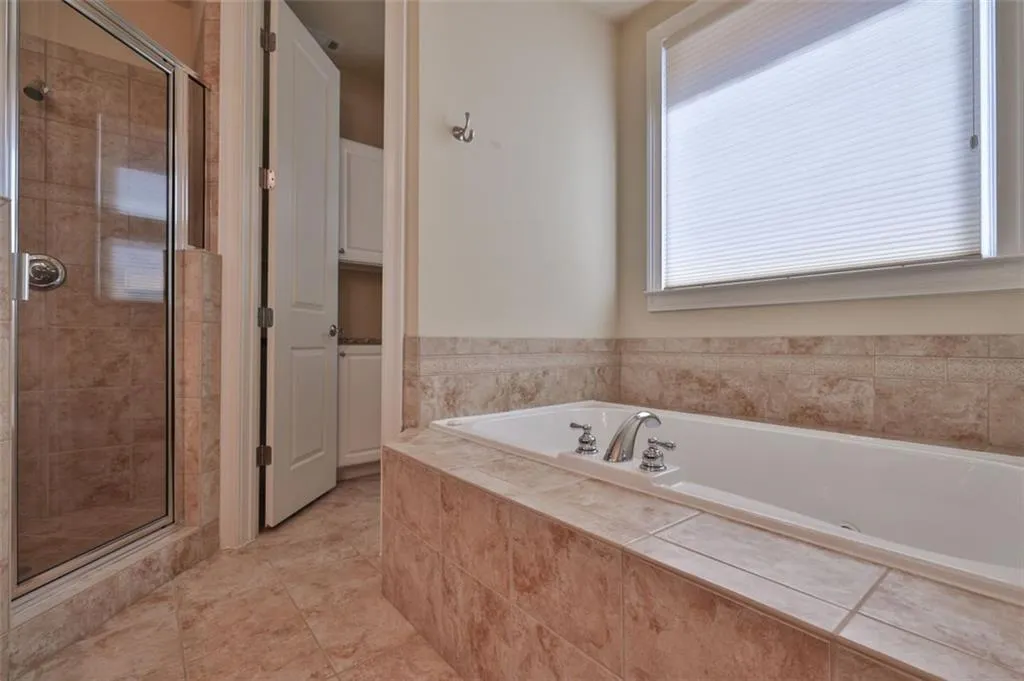 213 Mount Vernon Cove, Atlanta, Georgia 30328, 4 Bedrooms Bedrooms, ,4 BathroomsBathrooms,Residential,Sold,213 Mount Vernon Cove,6888312