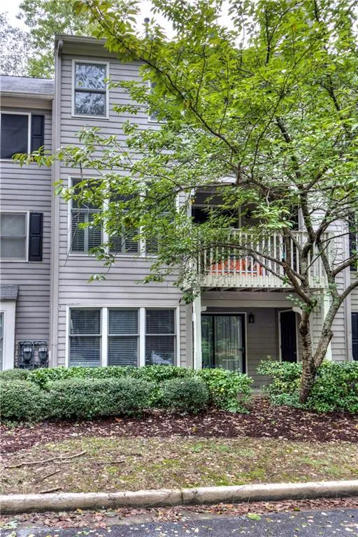 405 Bainbridge Drive Unit 405, Sandy Springs, Georgia 30327, 4 Bedrooms Bedrooms, ,3 BathroomsBathrooms,Residential,Sold,405 Bainbridge Drive Unit 405,5907363