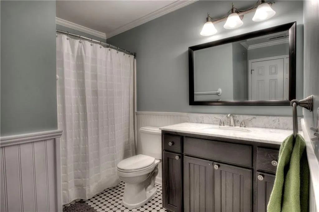 405 Bainbridge Drive Unit 405, Sandy Springs, Georgia 30327, 4 Bedrooms Bedrooms, ,3 BathroomsBathrooms,Residential,Sold,405 Bainbridge Drive Unit 405,5907363