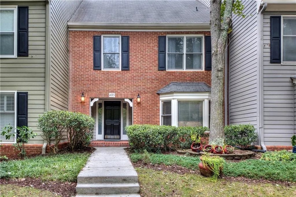405 Bainbridge Drive Unit 405, Sandy Springs, Georgia 30327, 4 Bedrooms Bedrooms, ,3 BathroomsBathrooms,Residential,Sold,405 Bainbridge Drive Unit 405,5907363