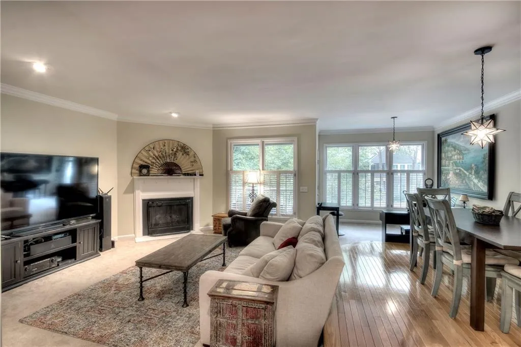 405 Bainbridge Drive Unit 405, Sandy Springs, Georgia 30327, 4 Bedrooms Bedrooms, ,3 BathroomsBathrooms,Residential,Sold,405 Bainbridge Drive Unit 405,5907363