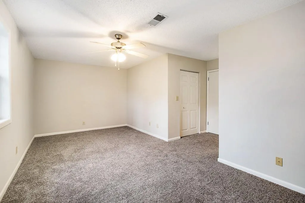 6900 Roswell Road Unit F12, Atlanta, Georgia 30328, 2 Bedrooms Bedrooms, ,2 BathroomsBathrooms,Residential,Sold,6900 Roswell Road Unit F12,6508480