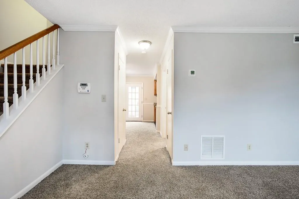 6900 Roswell Road Unit F12, Atlanta, Georgia 30328, 2 Bedrooms Bedrooms, ,2 BathroomsBathrooms,Residential,Sold,6900 Roswell Road Unit F12,6508480