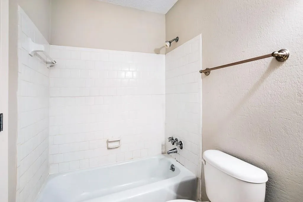 6900 Roswell Road Unit F12, Atlanta, Georgia 30328, 2 Bedrooms Bedrooms, ,2 BathroomsBathrooms,Residential,Sold,6900 Roswell Road Unit F12,6508480