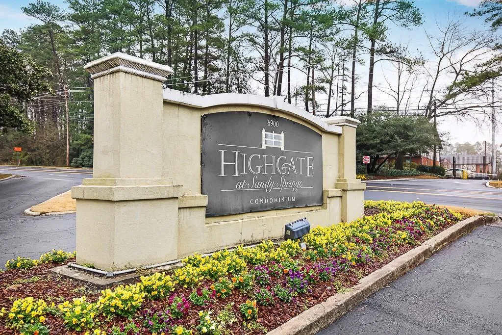 6900 Roswell Road Unit F12, Atlanta, Georgia 30328, 2 Bedrooms Bedrooms, ,2 BathroomsBathrooms,Residential,Sold,6900 Roswell Road Unit F12,6508480