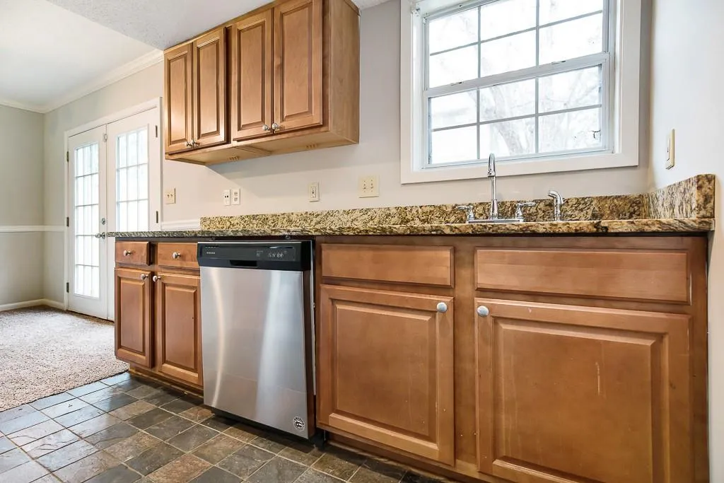 6900 Roswell Road Unit F12, Atlanta, Georgia 30328, 2 Bedrooms Bedrooms, ,2 BathroomsBathrooms,Residential,Sold,6900 Roswell Road Unit F12,6508480