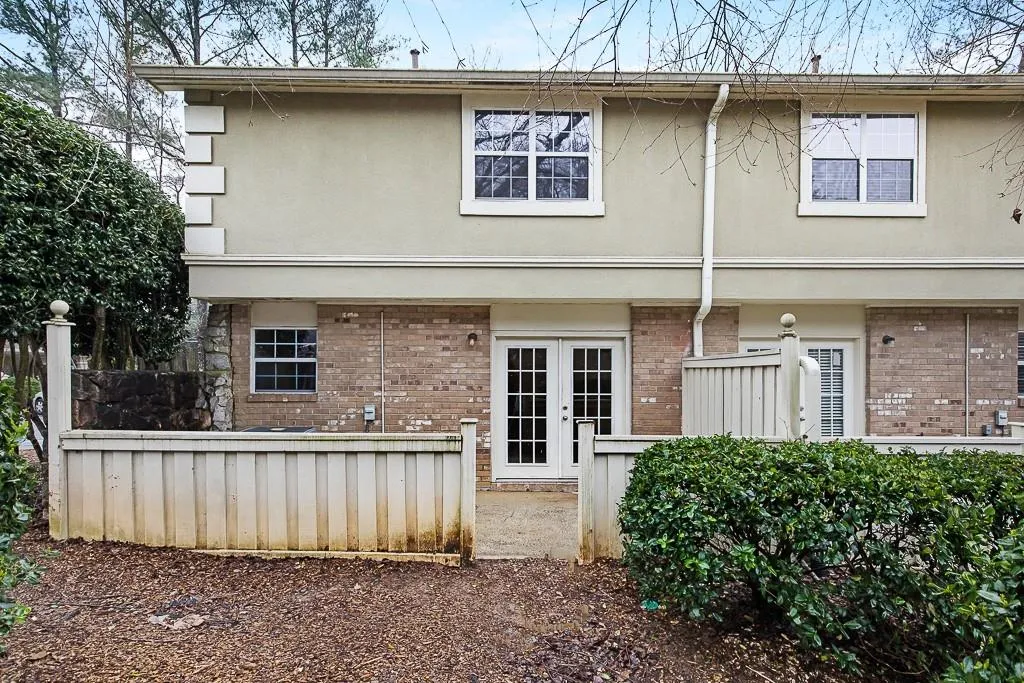 6900 Roswell Road Unit F12, Atlanta, Georgia 30328, 2 Bedrooms Bedrooms, ,2 BathroomsBathrooms,Residential,Sold,6900 Roswell Road Unit F12,6508480