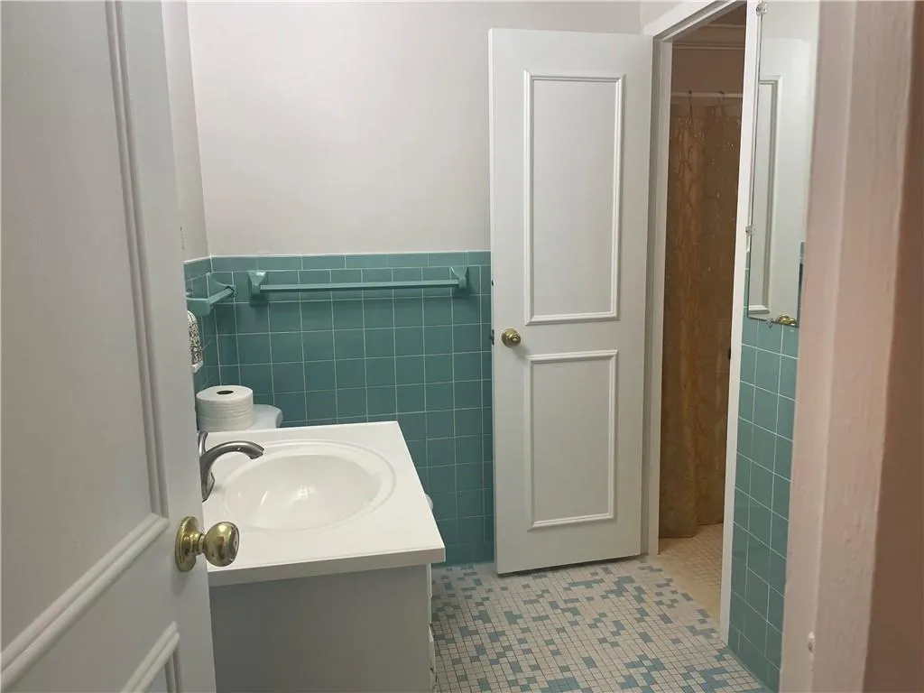 3060 Pharr Court North Nw Unit 123, Atlanta, Georgia 30305, 2 Bedrooms Bedrooms, ,1 BathroomBathrooms,Residential,For Sale,3060 Pharr Court North Nw Unit 123,7671913