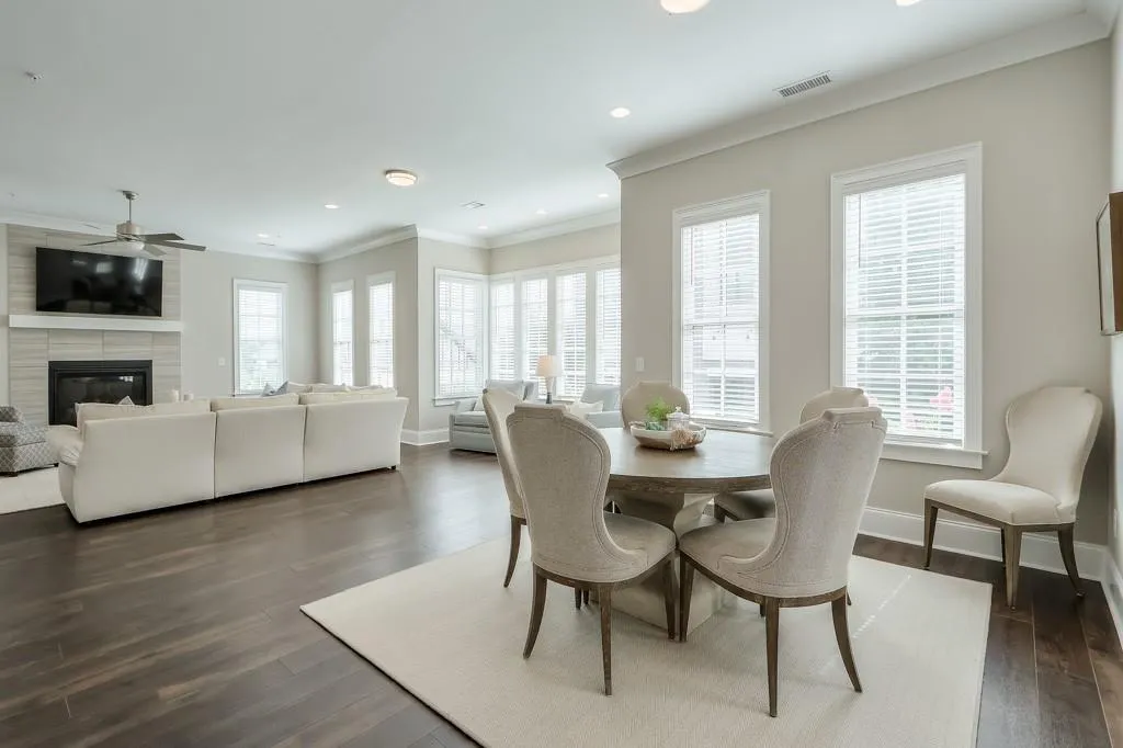 Main Level Dining Area