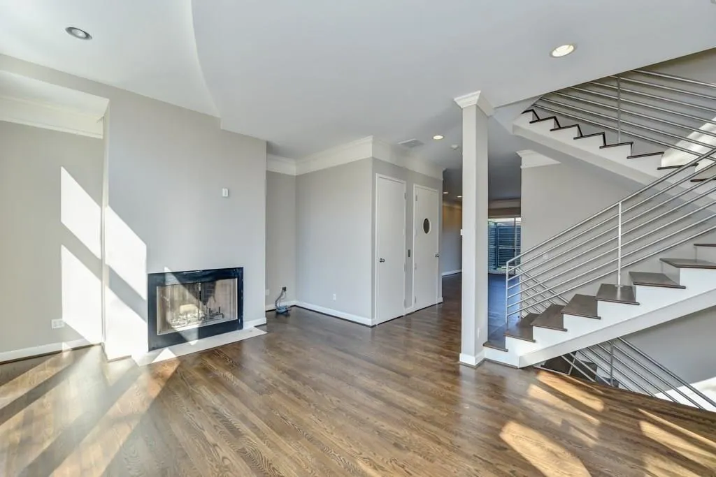 3695 Peachtree Road Ne Unit F, Atlanta, Georgia 30319, 3 Bedrooms Bedrooms, ,3 BathroomsBathrooms,Residential,Sold,3695 Peachtree Road Ne Unit F,5615126