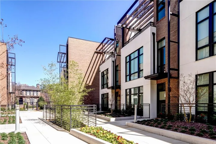 721 Longleaf Drive Ne Unit 9, Atlanta, Georgia 30342