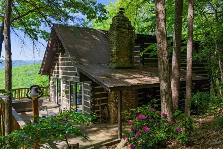 1049 Rockwater Road, Ellijay, Georgia 30536