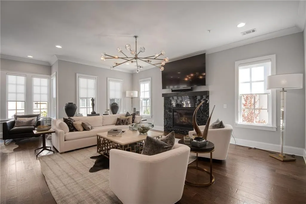 6532 Aria Village, Sandy Springs, Georgia 30328, 3 Bedrooms Bedrooms, ,3 BathroomsBathrooms,Residential,Sold,6532 Aria Village,6960706