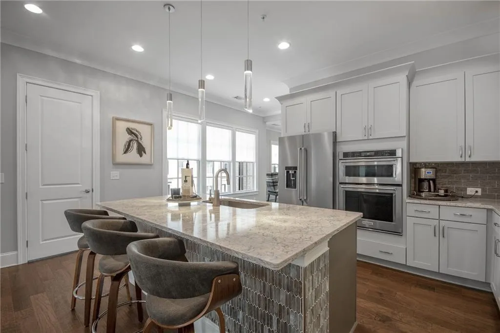 6532 Aria Village, Sandy Springs, Georgia 30328, 3 Bedrooms Bedrooms, ,3 BathroomsBathrooms,Residential,Sold,6532 Aria Village,6960706