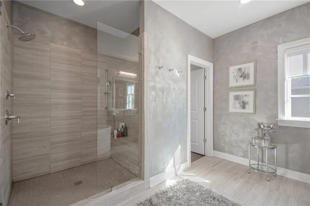 6532 Aria Village, Sandy Springs, Georgia 30328, 3 Bedrooms Bedrooms, ,3 BathroomsBathrooms,Residential,Sold,6532 Aria Village,6960706