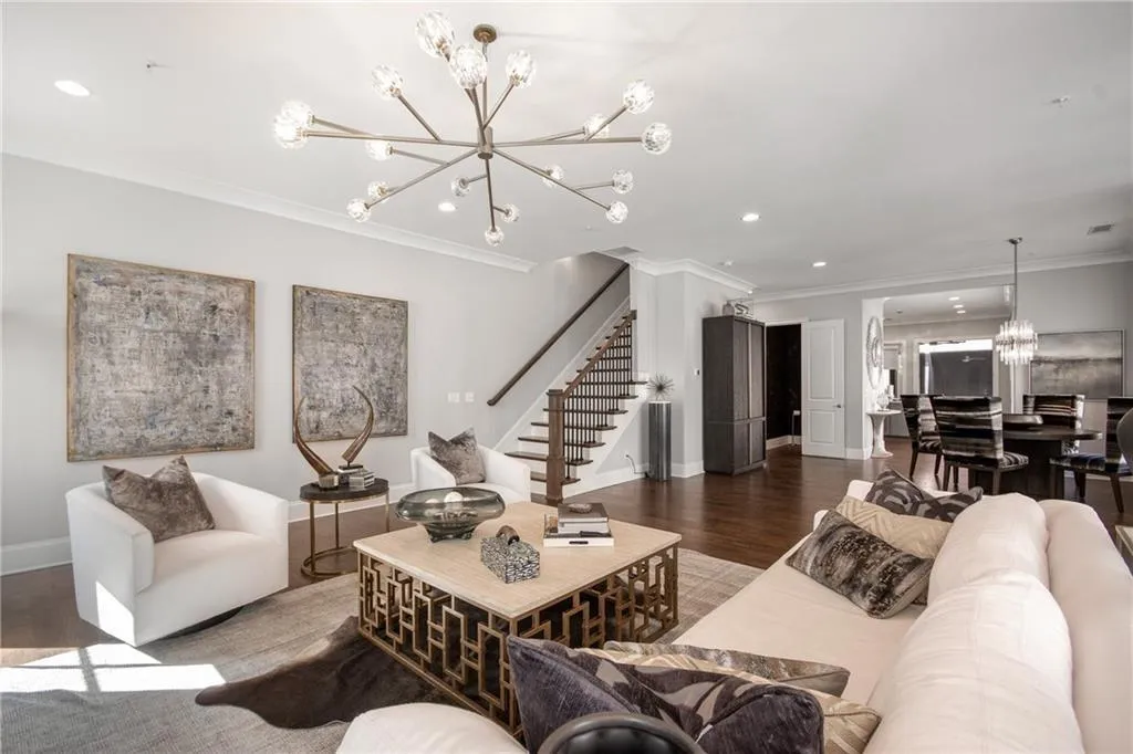6532 Aria Village, Sandy Springs, Georgia 30328, 3 Bedrooms Bedrooms, ,3 BathroomsBathrooms,Residential,Sold,6532 Aria Village,6960706