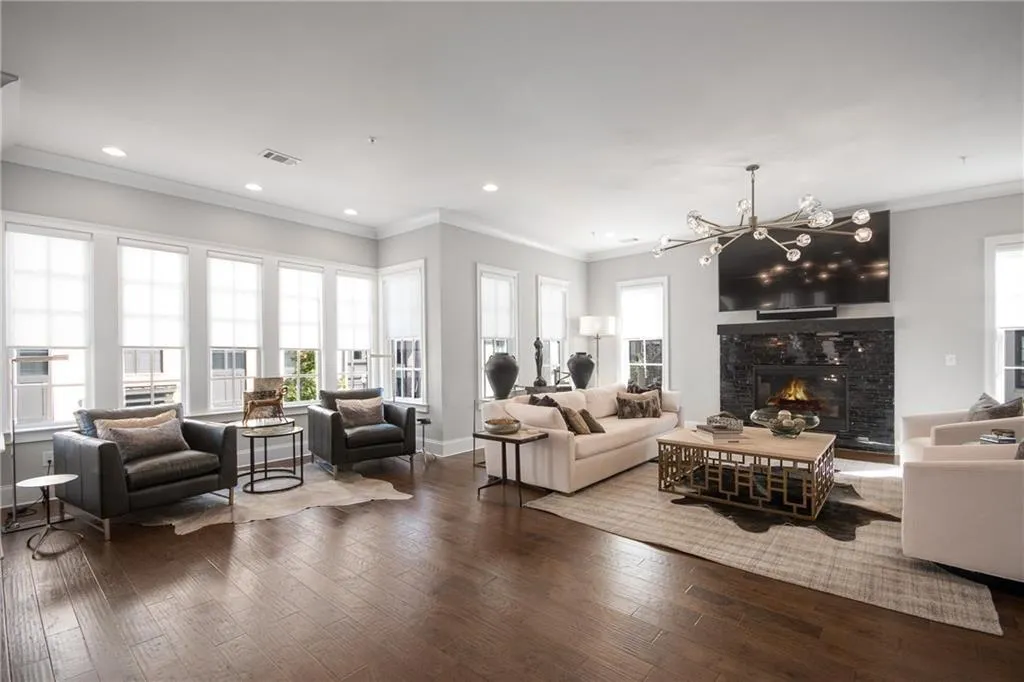 6532 Aria Village, Sandy Springs, Georgia 30328, 3 Bedrooms Bedrooms, ,3 BathroomsBathrooms,Residential,Sold,6532 Aria Village,6960706