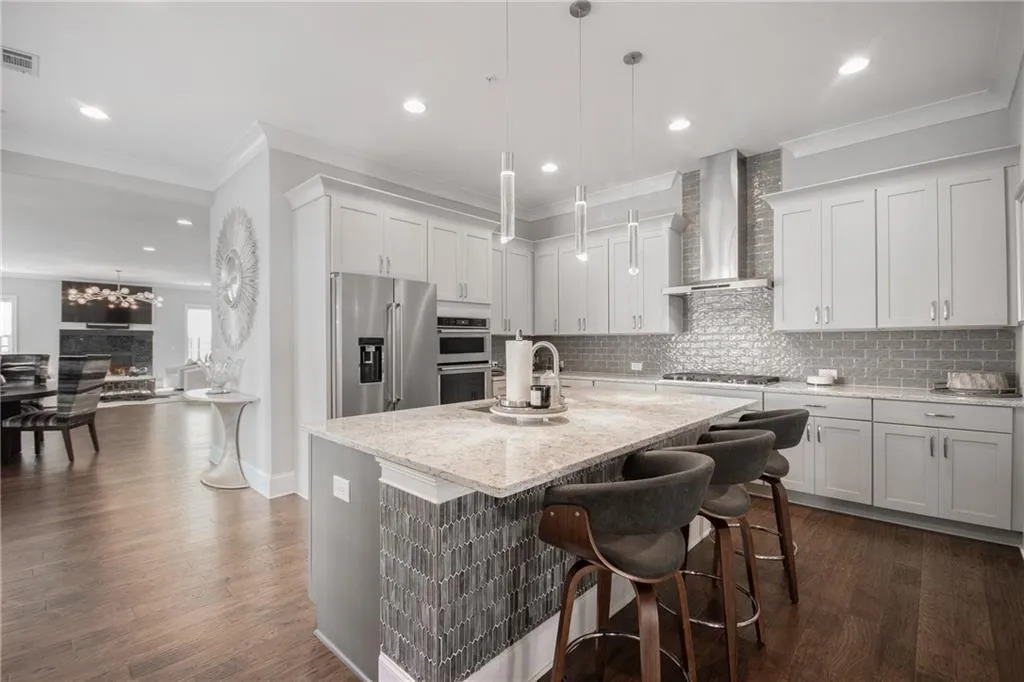 6532 Aria Village, Sandy Springs, Georgia 30328, 3 Bedrooms Bedrooms, ,3 BathroomsBathrooms,Residential,Sold,6532 Aria Village,6960706