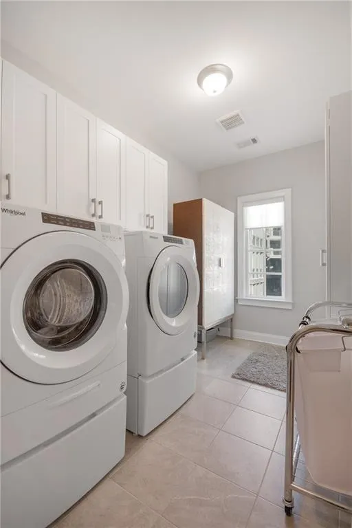 6532 Aria Village, Sandy Springs, Georgia 30328, 3 Bedrooms Bedrooms, ,3 BathroomsBathrooms,Residential,Sold,6532 Aria Village,6960706