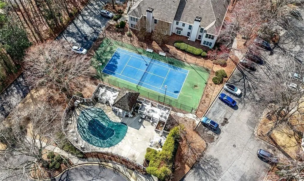 909 Hollyfax Circle Ne, Atlanta, Georgia 30328, 2 Bedrooms Bedrooms, ,2 BathroomsBathrooms,Residential,For Sale,909 Hollyfax Circle Ne,7729424