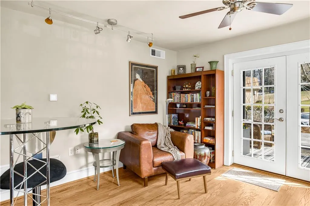 1261 Lavista Road Ne Unit E9, Atlanta, Georgia 30324, 1 Bedroom Bedrooms, ,1 BathroomBathrooms,Residential,For Sale,1261 Lavista Road Ne Unit E9,7541116