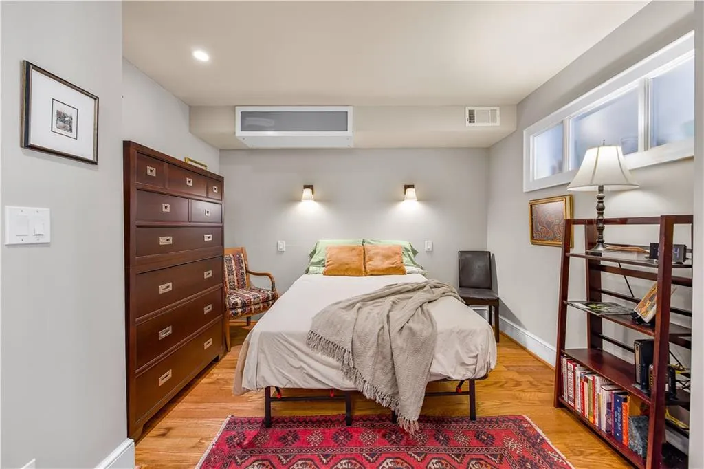 1261 Lavista Road Ne Unit E9, Atlanta, Georgia 30324, 1 Bedroom Bedrooms, ,1 BathroomBathrooms,Residential,For Sale,1261 Lavista Road Ne Unit E9,7541116