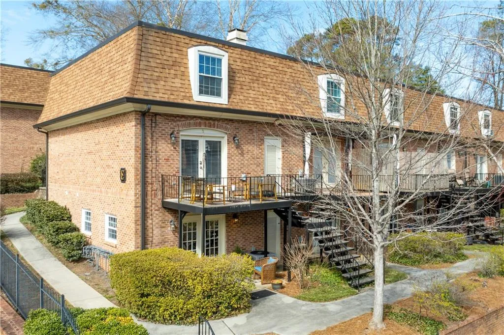 1261 Lavista Road Ne Unit E9, Atlanta, Georgia 30324, 1 Bedroom Bedrooms, ,1 BathroomBathrooms,Residential,For Sale,1261 Lavista Road Ne Unit E9,7541116