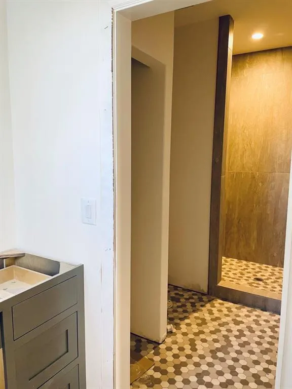 5365 Mount Vernon Parkway, Sandy Springs, Georgia 30327, 5 Bedrooms Bedrooms, ,5 BathroomsBathrooms,Residential,Sold,5365 Mount Vernon Parkway,6847580