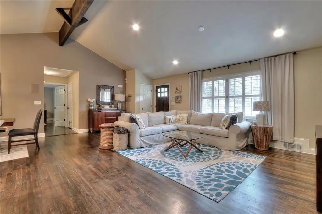 2766 Valvedere Drive Ne, Brookhaven, Georgia 30319, 3 Bedrooms Bedrooms, ,2 BathroomsBathrooms,Residential,Sold,2766 Valvedere Drive Ne,6006480