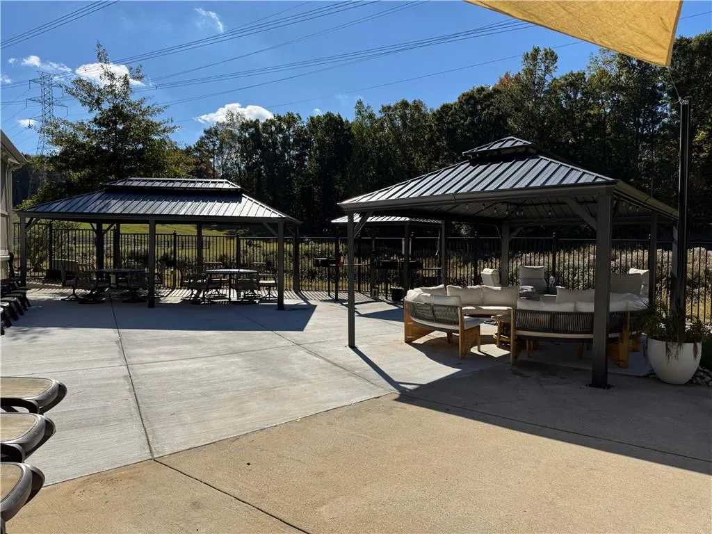 2015 Wingate Way, Atlanta, Georgia 30350, 2 Bedrooms Bedrooms, ,2 BathroomsBathrooms,Residential,For Sale,2015 Wingate Way,7677354