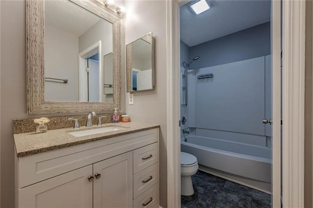 2015 Wingate Way, Atlanta, Georgia 30350, 2 Bedrooms Bedrooms, ,2 BathroomsBathrooms,Residential,For Sale,2015 Wingate Way,7677354