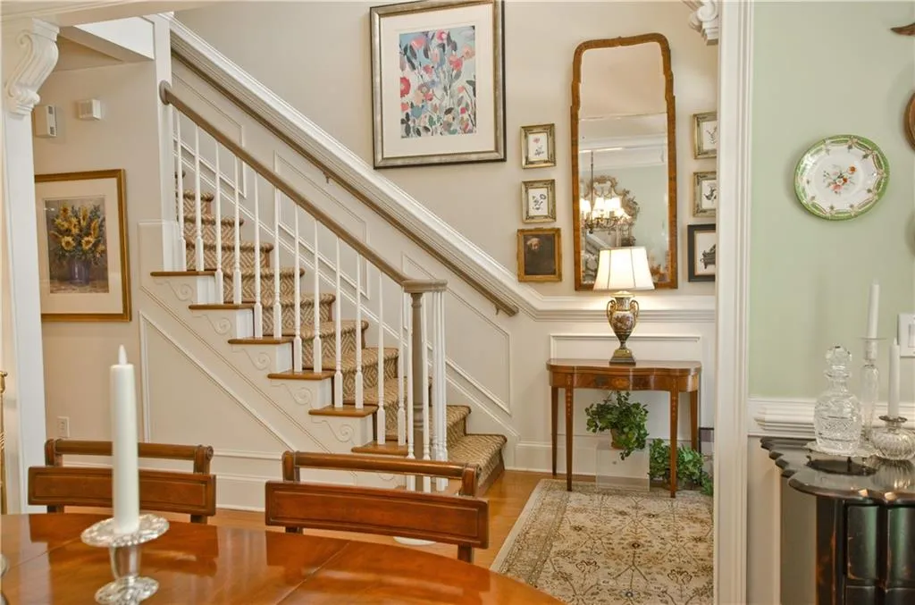 188 Mystic Court, Atlanta, Georgia 30342, 3 Bedrooms Bedrooms, ,3 BathroomsBathrooms,Residential,Sold,188 Mystic Court,7209655