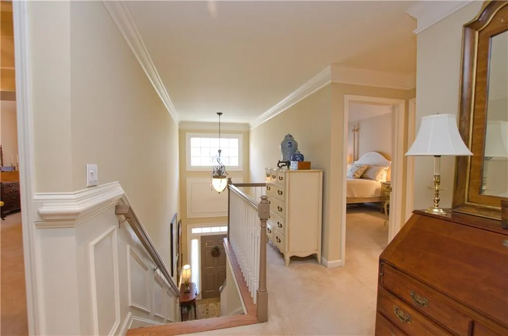 188 Mystic Court, Atlanta, Georgia 30342, 3 Bedrooms Bedrooms, ,3 BathroomsBathrooms,Residential,Sold,188 Mystic Court,7209655