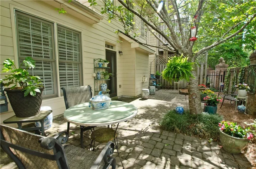 188 Mystic Court, Atlanta, Georgia 30342, 3 Bedrooms Bedrooms, ,3 BathroomsBathrooms,Residential,Sold,188 Mystic Court,7209655