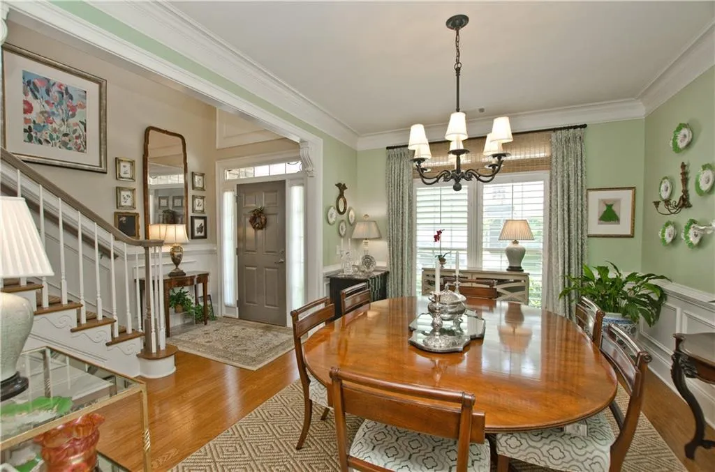 188 Mystic Court, Atlanta, Georgia 30342, 3 Bedrooms Bedrooms, ,3 BathroomsBathrooms,Residential,Sold,188 Mystic Court,7209655