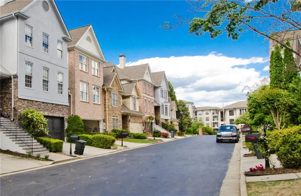 188 Mystic Court, Atlanta, Georgia 30342, 3 Bedrooms Bedrooms, ,3 BathroomsBathrooms,Residential,Sold,188 Mystic Court,7209655