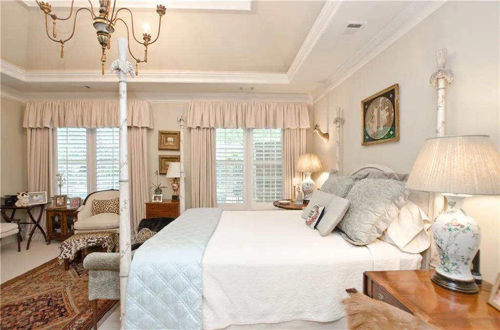 188 Mystic Court, Atlanta, Georgia 30342, 3 Bedrooms Bedrooms, ,3 BathroomsBathrooms,Residential,Sold,188 Mystic Court,7209655