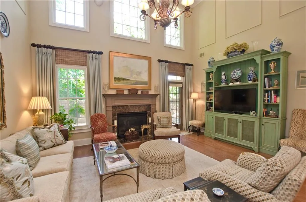 188 Mystic Court, Atlanta, Georgia 30342, 3 Bedrooms Bedrooms, ,3 BathroomsBathrooms,Residential,Sold,188 Mystic Court,7209655