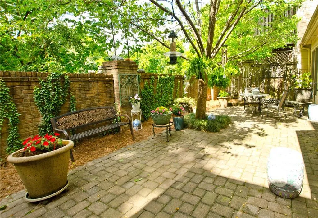 188 Mystic Court, Atlanta, Georgia 30342, 3 Bedrooms Bedrooms, ,3 BathroomsBathrooms,Residential,Sold,188 Mystic Court,7209655