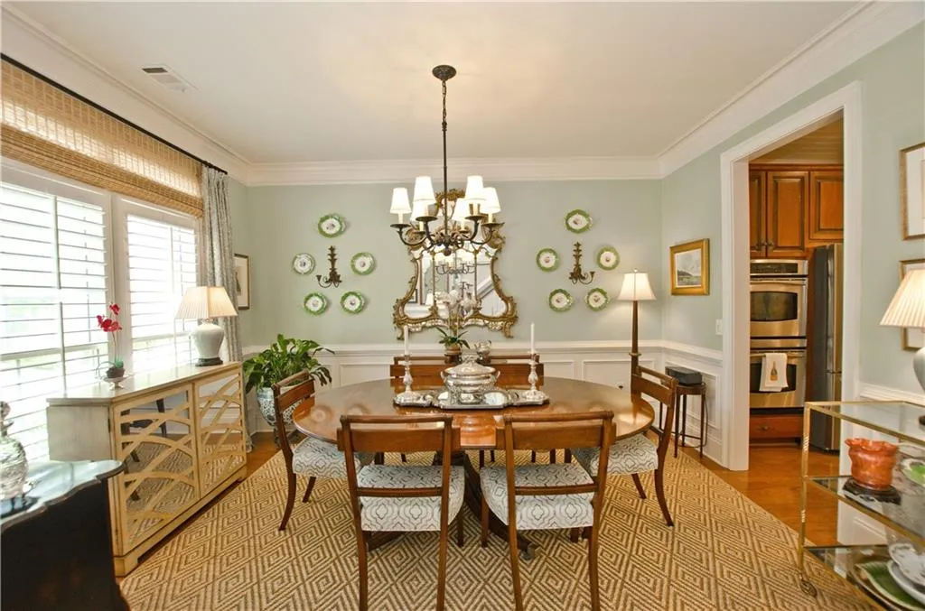 188 Mystic Court, Atlanta, Georgia 30342, 3 Bedrooms Bedrooms, ,3 BathroomsBathrooms,Residential,Sold,188 Mystic Court,7209655