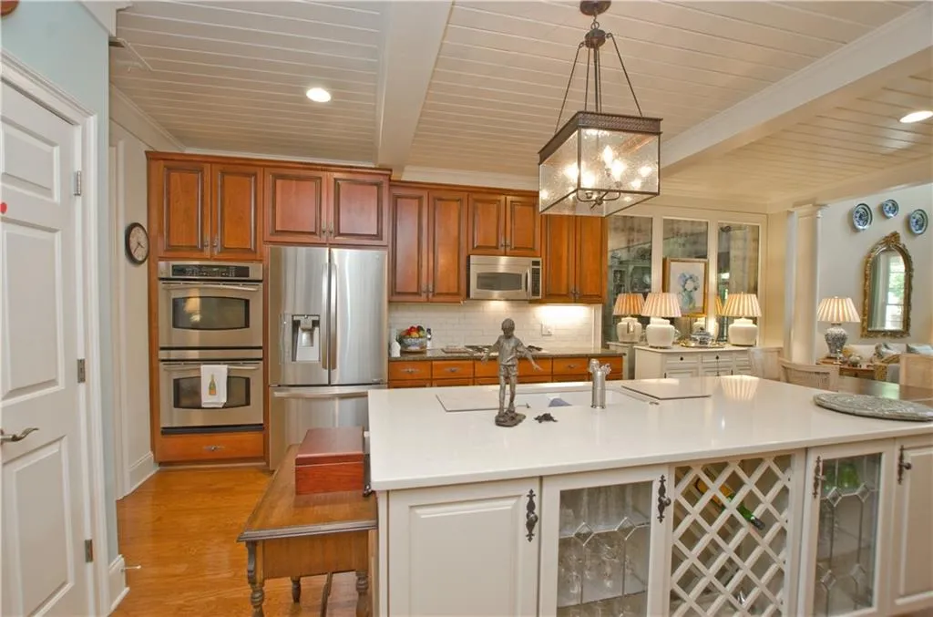 188 Mystic Court, Atlanta, Georgia 30342, 3 Bedrooms Bedrooms, ,3 BathroomsBathrooms,Residential,Sold,188 Mystic Court,7209655