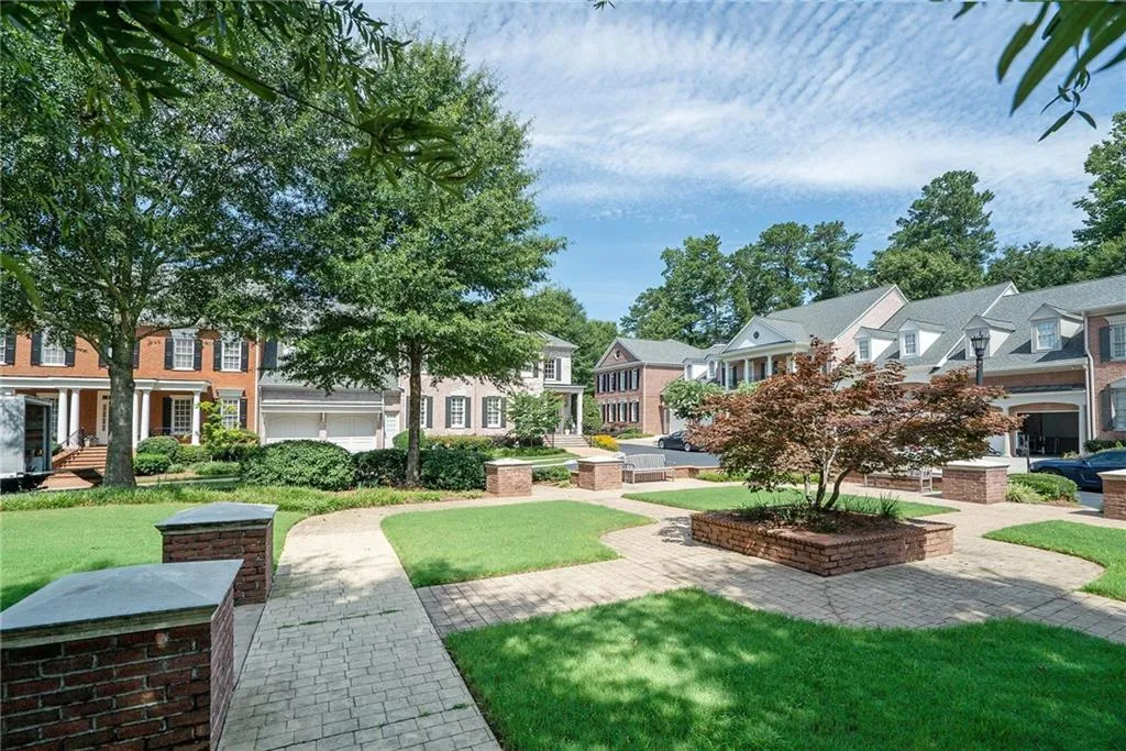 610 Enclave Circle, Sandy Springs, Georgia 30342, 5 Bedrooms Bedrooms, ,4 BathroomsBathrooms,Residential,Sold,610 Enclave Circle,6683545