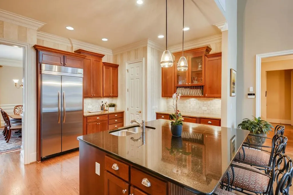610 Enclave Circle, Sandy Springs, Georgia 30342, 5 Bedrooms Bedrooms, ,4 BathroomsBathrooms,Residential,Sold,610 Enclave Circle,6683545