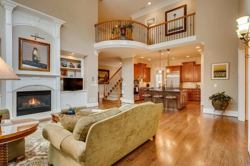 610 Enclave Circle, Sandy Springs, Georgia 30342, 5 Bedrooms Bedrooms, ,4 BathroomsBathrooms,Residential,Sold,610 Enclave Circle,6683545